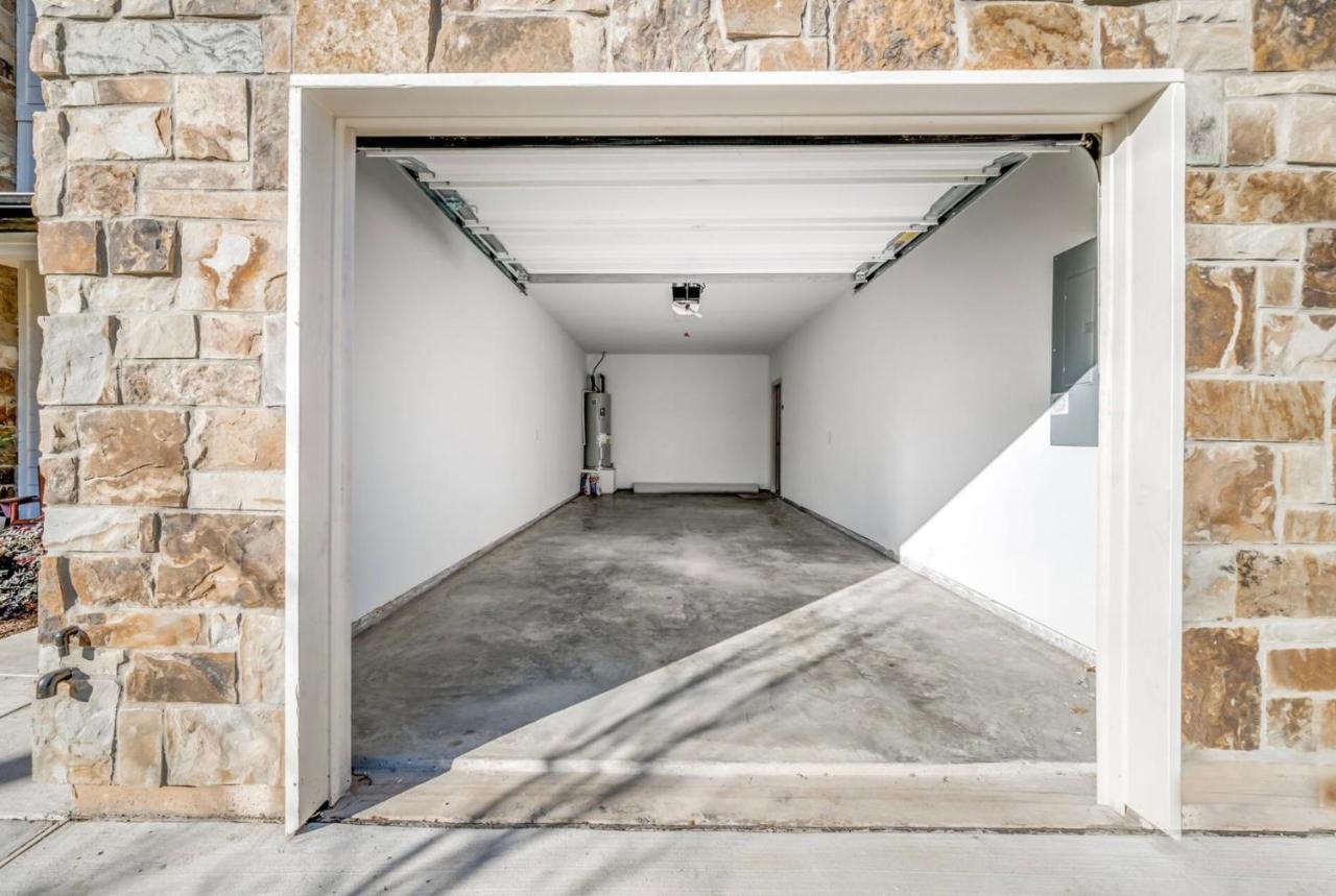 Stylish Townhome Near At&T Stadium, Globe Life, Six Flags & More Arlington Kültér fotó